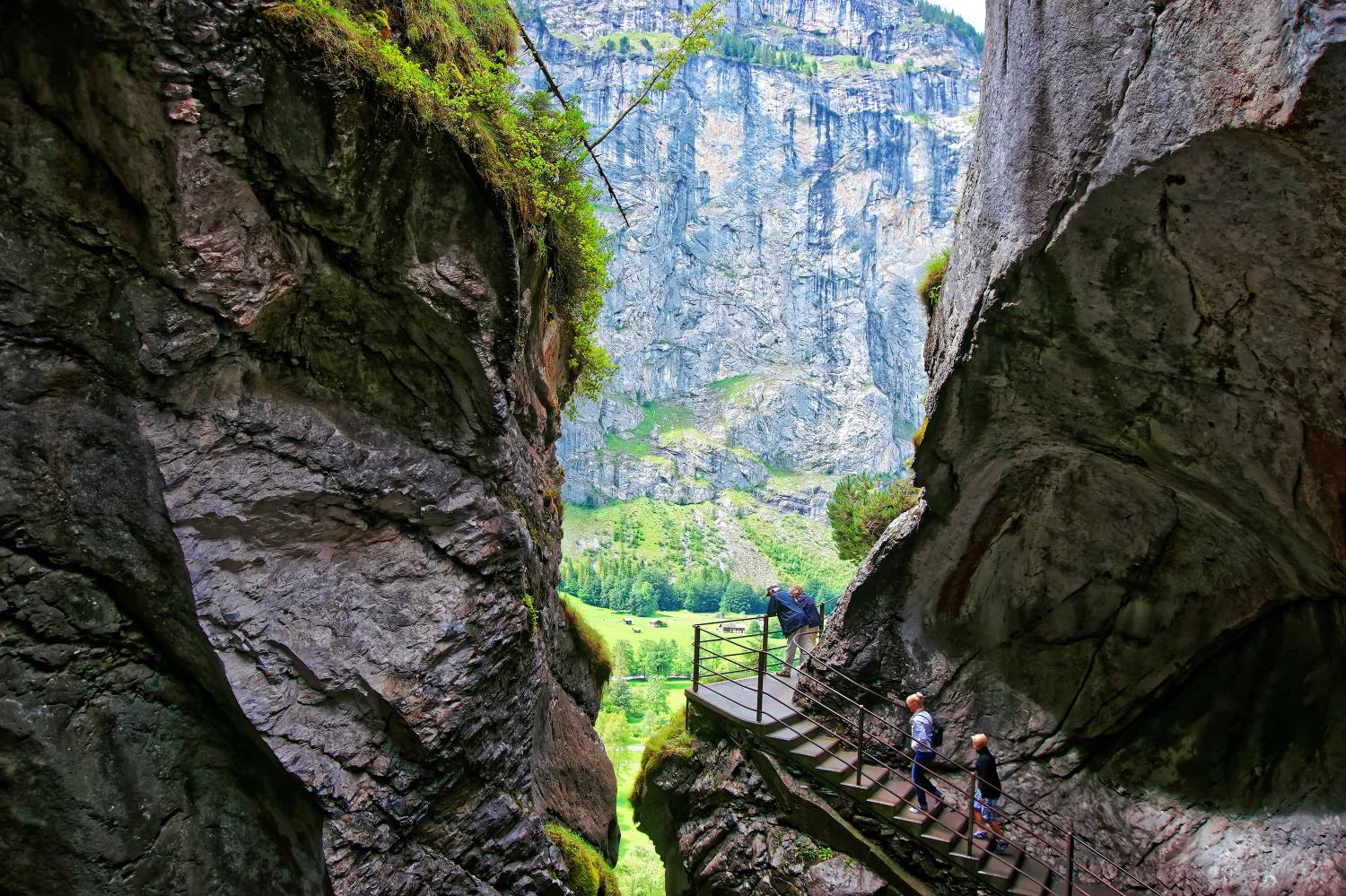 트루멜바흐 폭포  Trummelbach falls