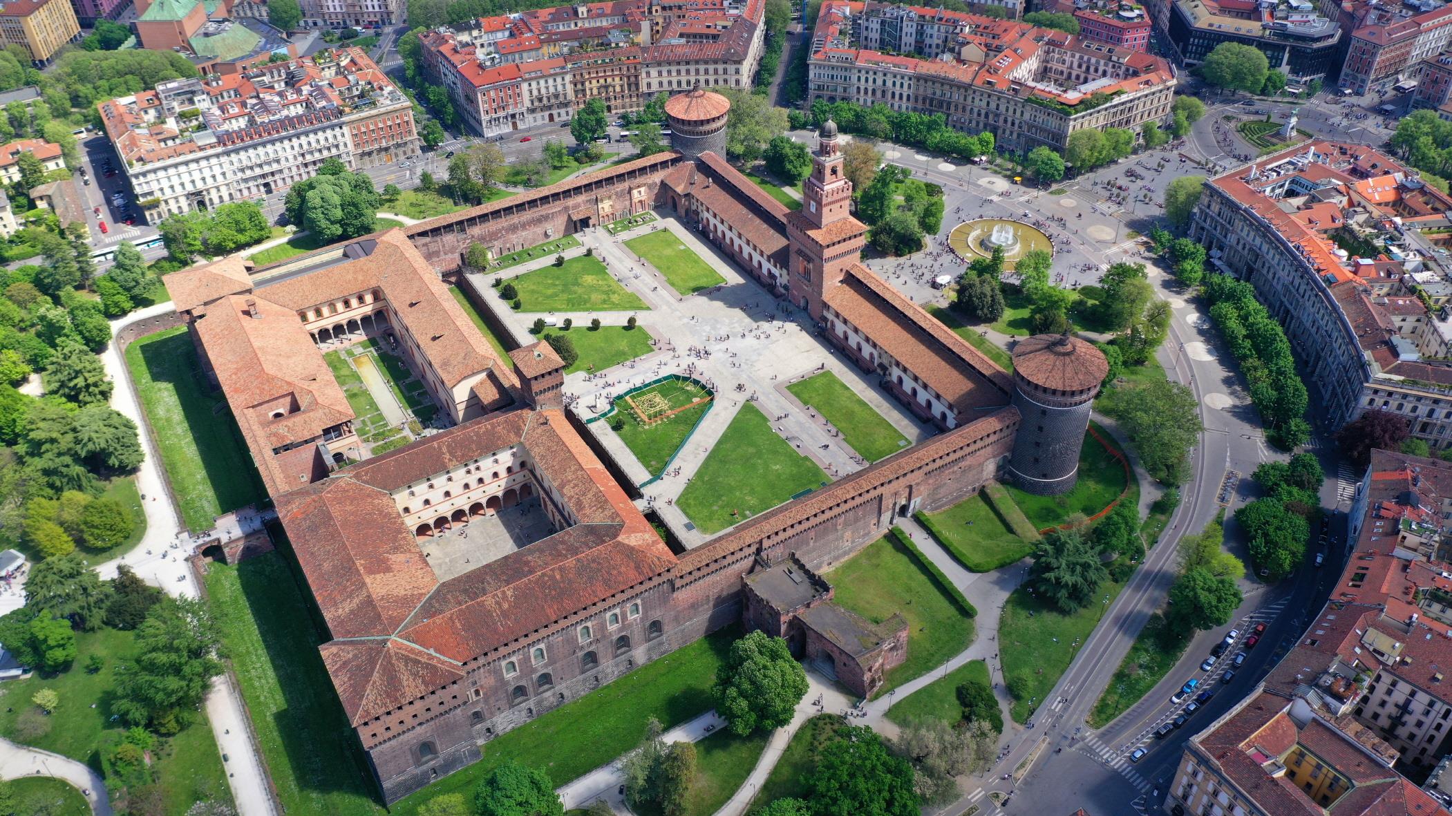 스포르체스코 성  Castello Sforzesco