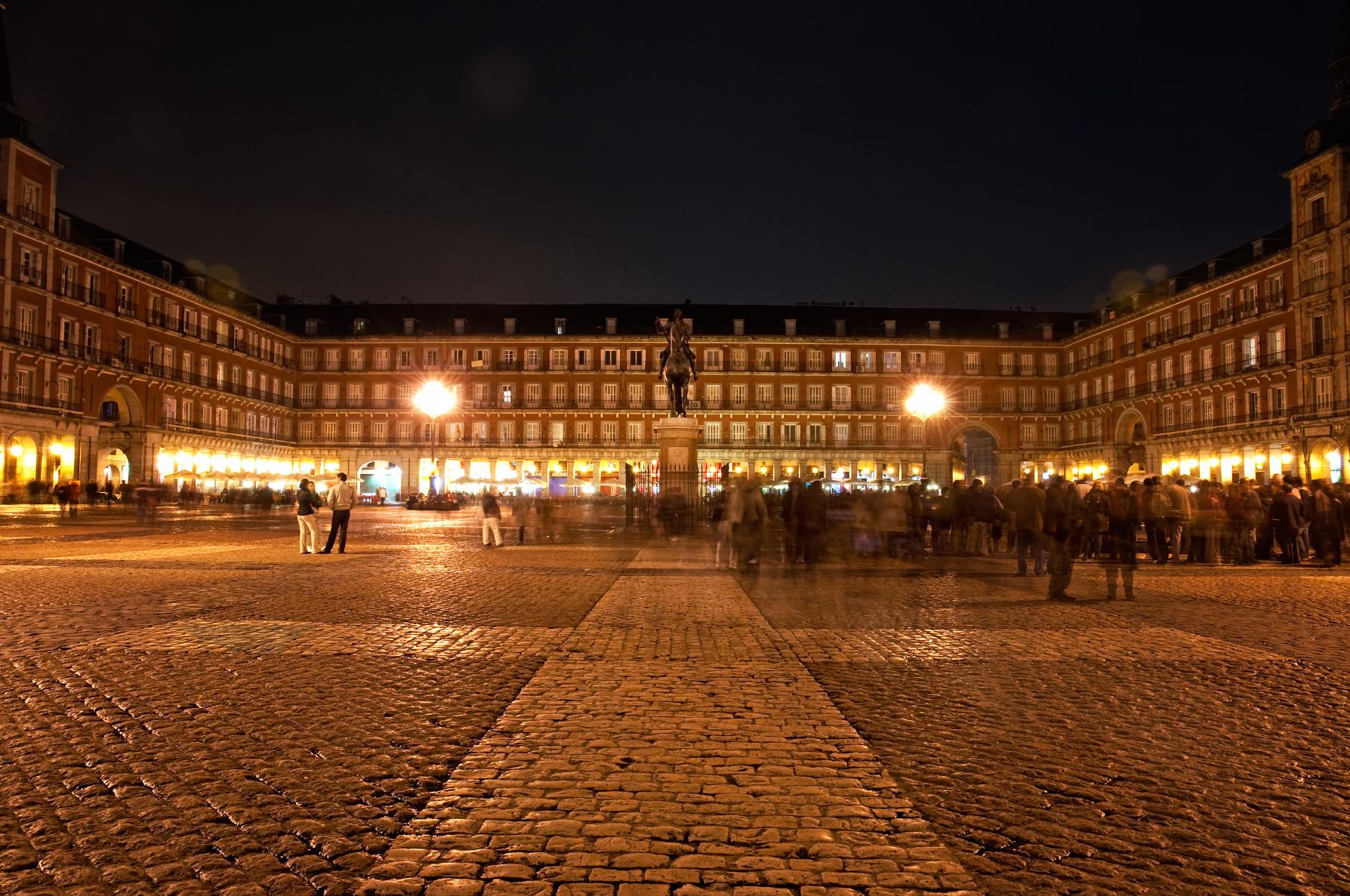 마드리드 마요르 광장  (Plaza Mayor de Madrid)