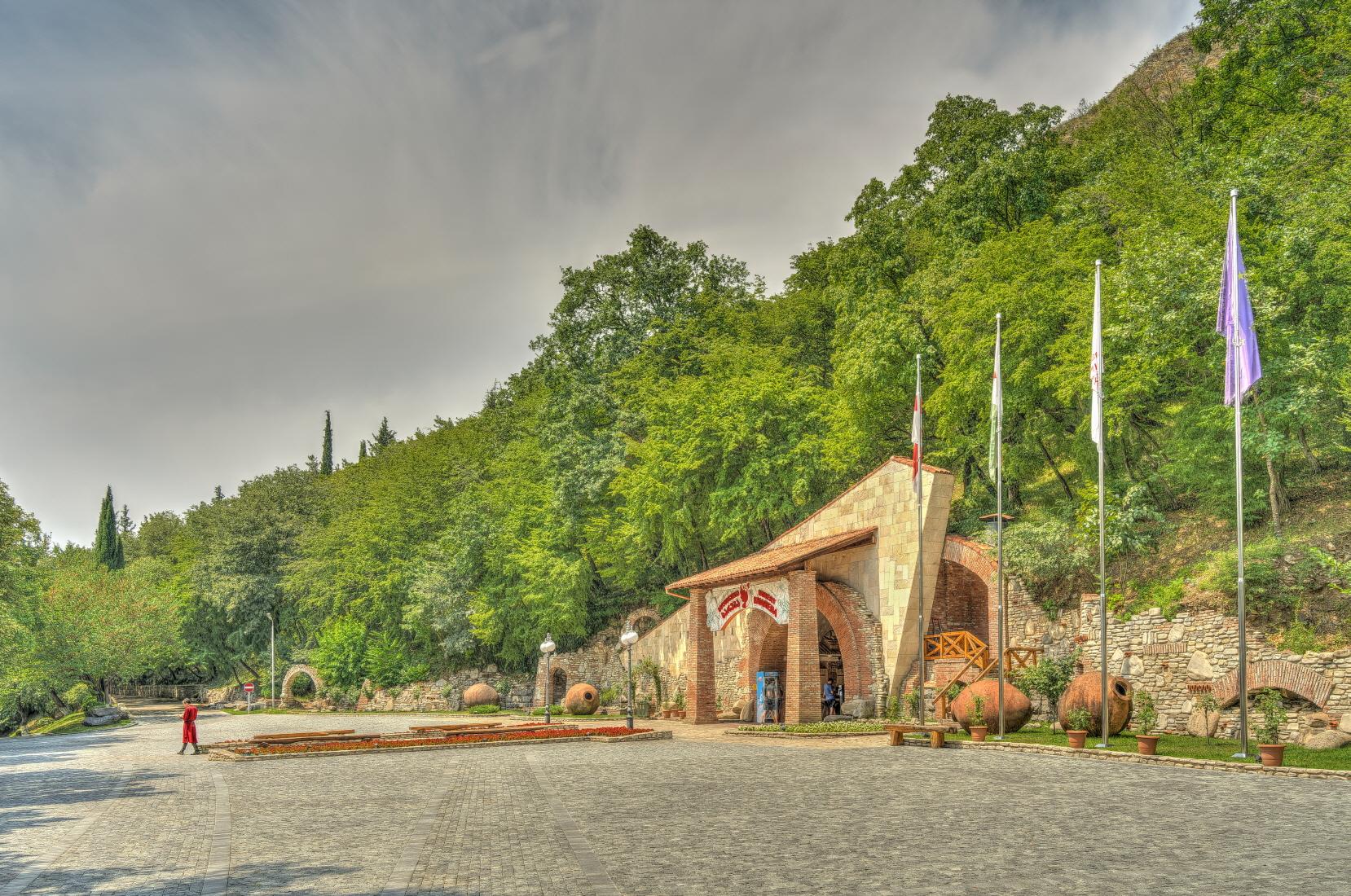 카레바 와이너리  Khareba Winery