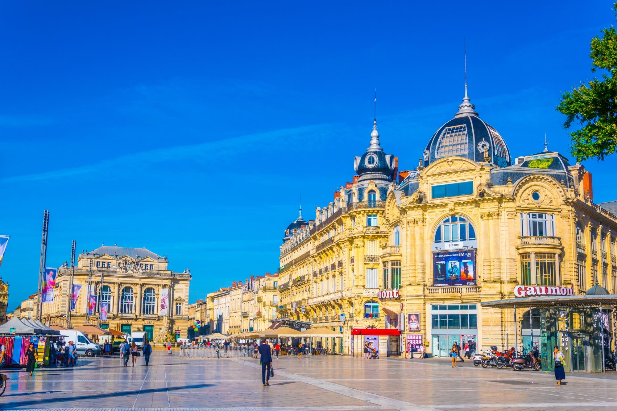 코메디 광장  Place de la Comedie