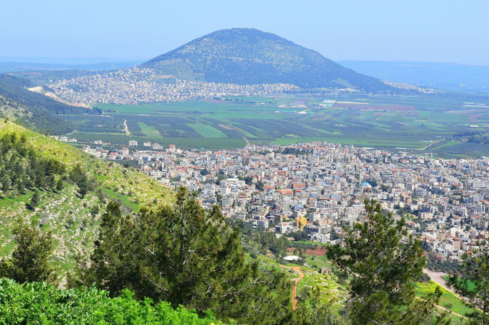 다볼산과 예수 변화 기념교회  Mount Tabor and Church of the Transfiguration