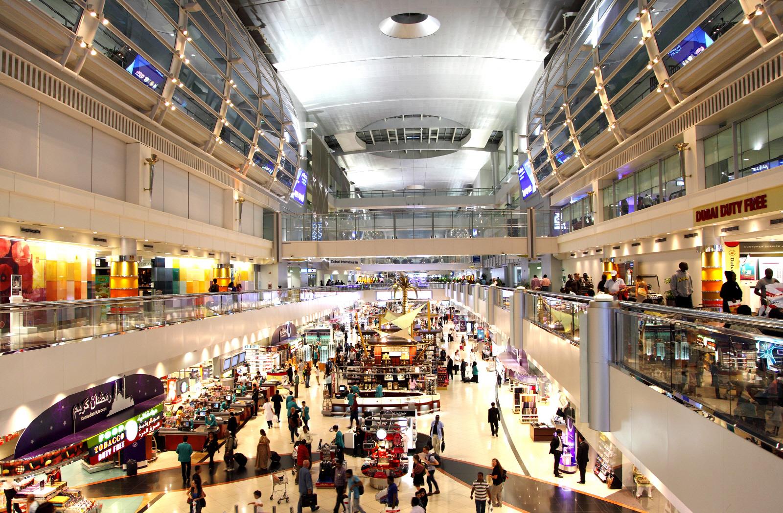 인천공항 출국 - 두바이공항 입국  Dubai International Airport